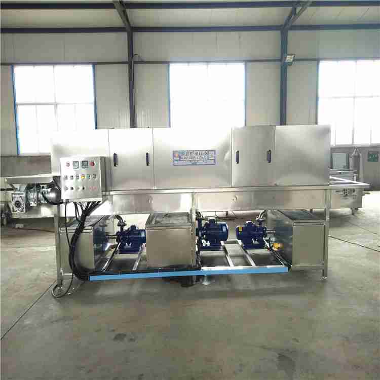 海鲜框与不锈钢周转箱清洁，自动喷淋洗箱机可满足需求吗？ ** 在餐饮、水产加工、食品仓储等行业中，海鲜框与不锈钢周转箱是高频使用的器具，用于食材转运、存储等环节。这类箱体长期接触海鲜、食材残渣等，易附着油污、腥味、微生物及顽固污渍，清洁不彻底不仅影响使用体验，还可能引发食品安全隐患。手动清洁耗时耗力，且难以保证清洁一致性，自动喷淋洗箱机作为专业清洁设备，能否适配两类箱体的清洁需求？其清洁效果与实用(3)